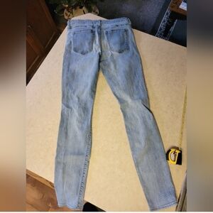 Used women size 6 Gap jean leggings-blue